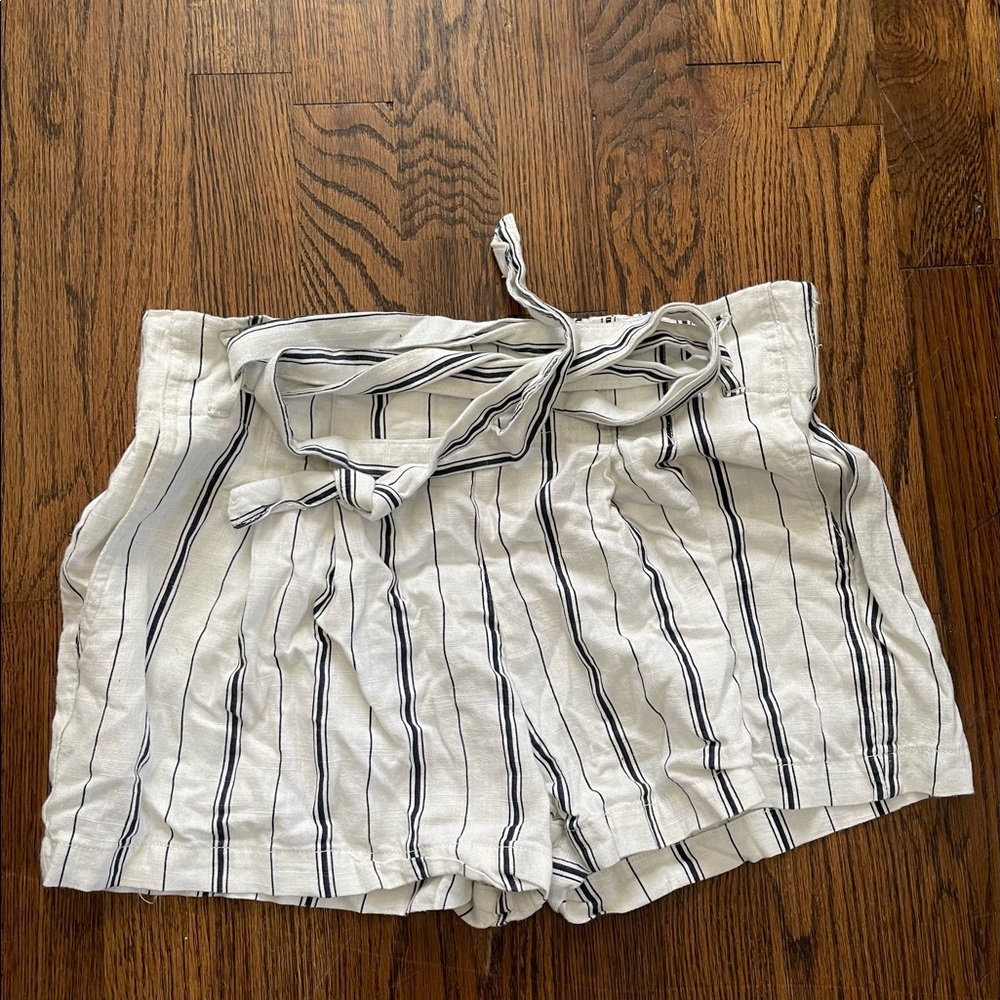 striped flowy shorts
